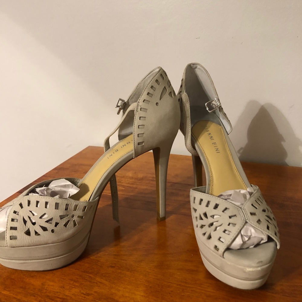Off-white Neutral Heel - Picture 4 of 5